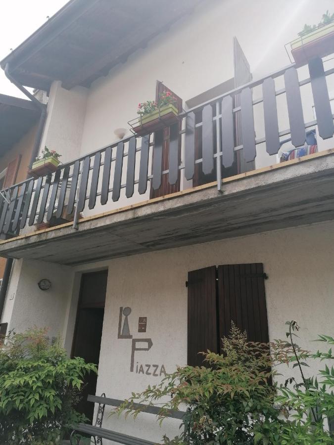فيلا Casa Vacanze 'La Piazza' زونه المظهر الخارجي الصورة