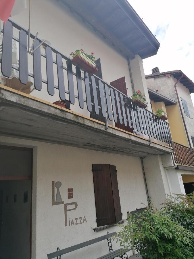 فيلا Casa Vacanze 'La Piazza' زونه المظهر الخارجي الصورة