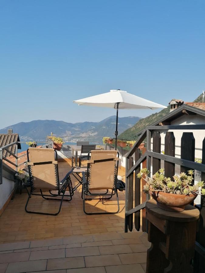 فيلا Casa Vacanze 'La Piazza' زونه المظهر الخارجي الصورة