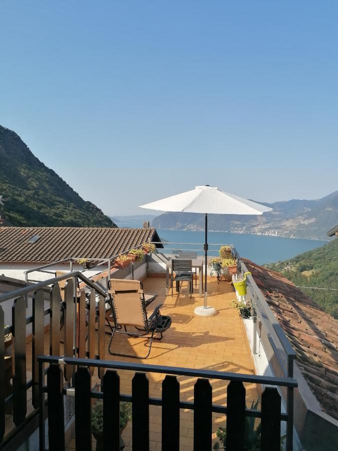 فيلا Casa Vacanze 'La Piazza' زونه المظهر الخارجي الصورة