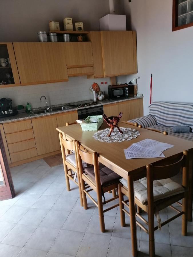 فيلا Casa Vacanze 'La Piazza' زونه المظهر الخارجي الصورة